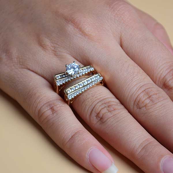 New Fashion Square Zircon Woman Ring | Gold Platted Classic Ring Guard (S 18)