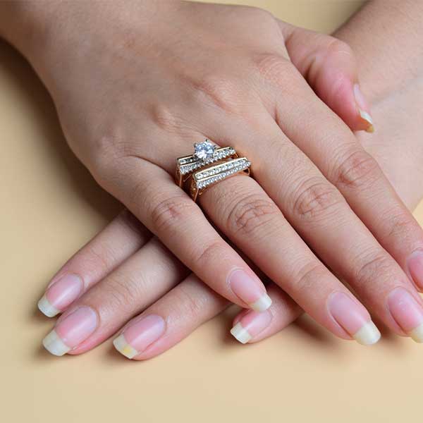 New Fashion Square Zircon Woman Ring | Gold Platted Classic Ring Guard (S 18)