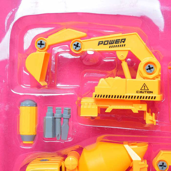 Crane Truck Toy For Kids With a Rolling Tank Is a Powerful Toy