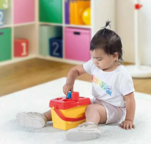 DOLU – Shape Sorter Bucket
