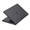 UNIQ HYBRID Venture MacBook Air 13 (m2-2022) Case – Frost / Midnight (Black)