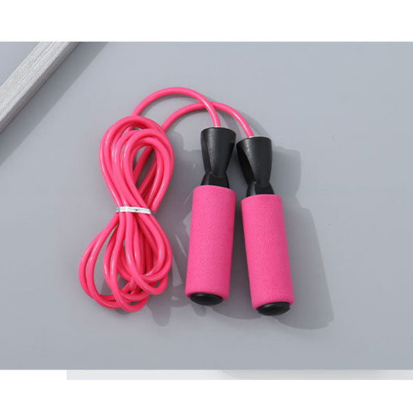 Skipping rope with bearings